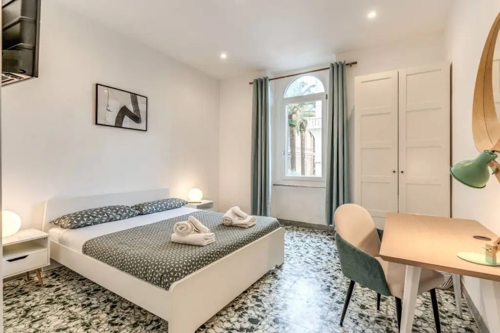 Appartamento vacanze storico a Roma centro - Venere's Historical Apartment, affitto breve elegante con soggiorno ampio.